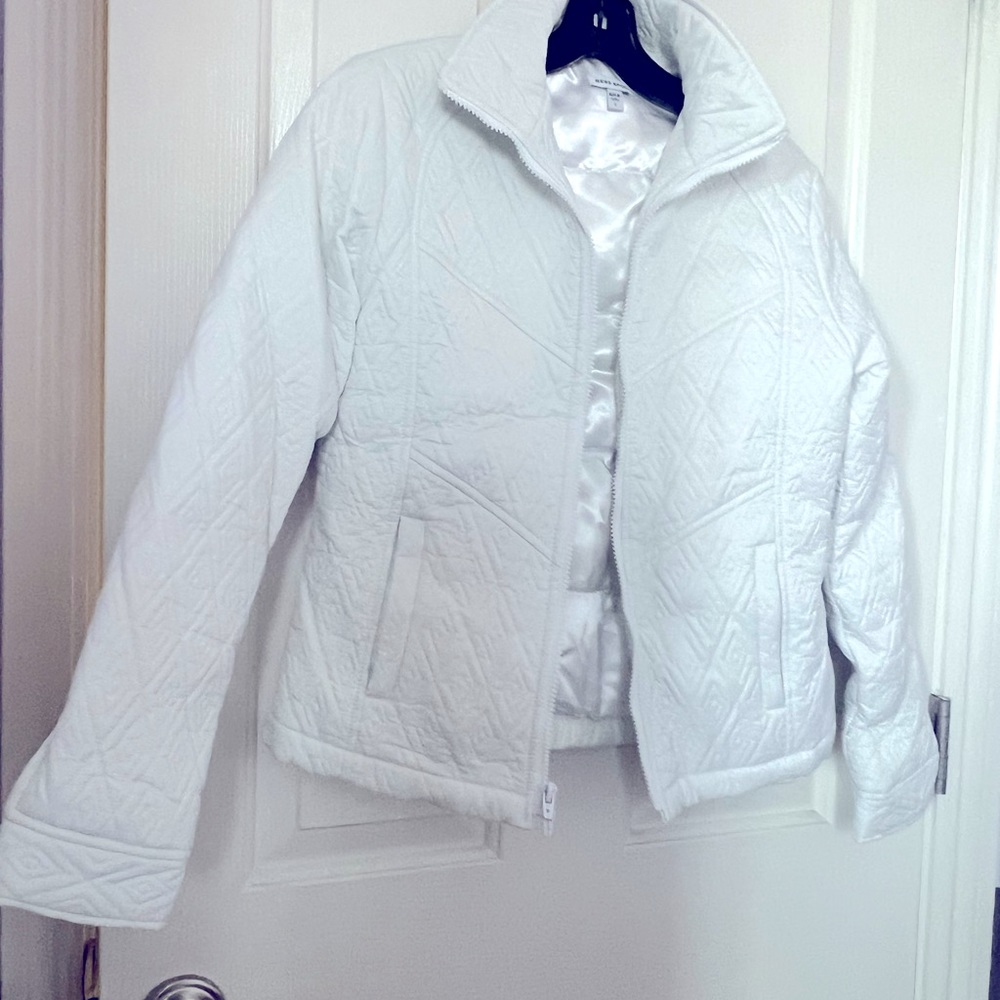 Sale!!!BeBe Sport quilt puff ski warm jacket. Beautiful design